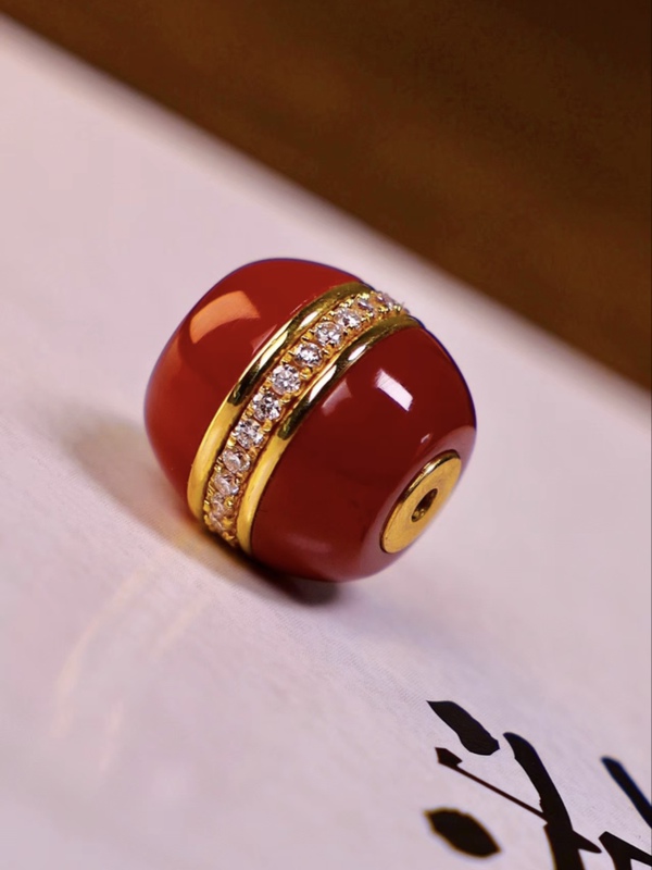 High-Quality Southwest Red Agate Hamburger Beads 18K Gold Inlaid Detachable Star and Moon Bodhi Bracelet Accessories for Cultural and Artistic Purposes