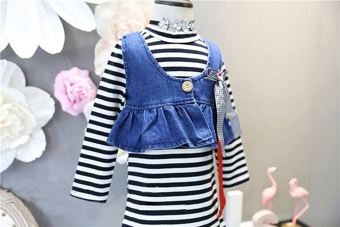 Bộ đồ trẻ em mùa thu 2018 mới cho bé gái thường diện xu hướng thời trang áo vest hai dây + áo sọc đồ bơi trẻ em