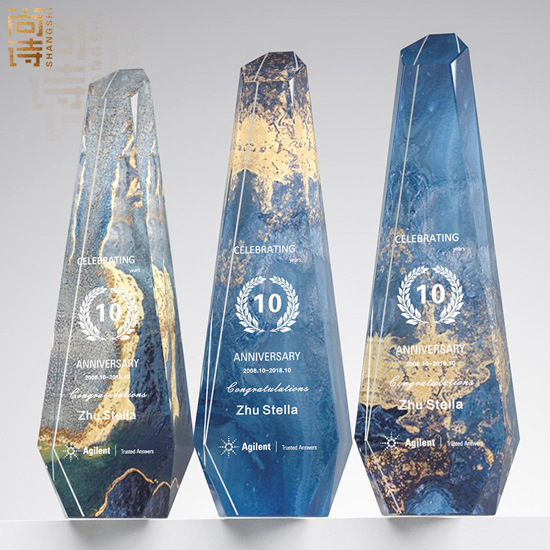 Customized Crystal Trophy Customized Crystal Trophy Customized Crystal Trophy to make free lettering team excellent employee trophy
