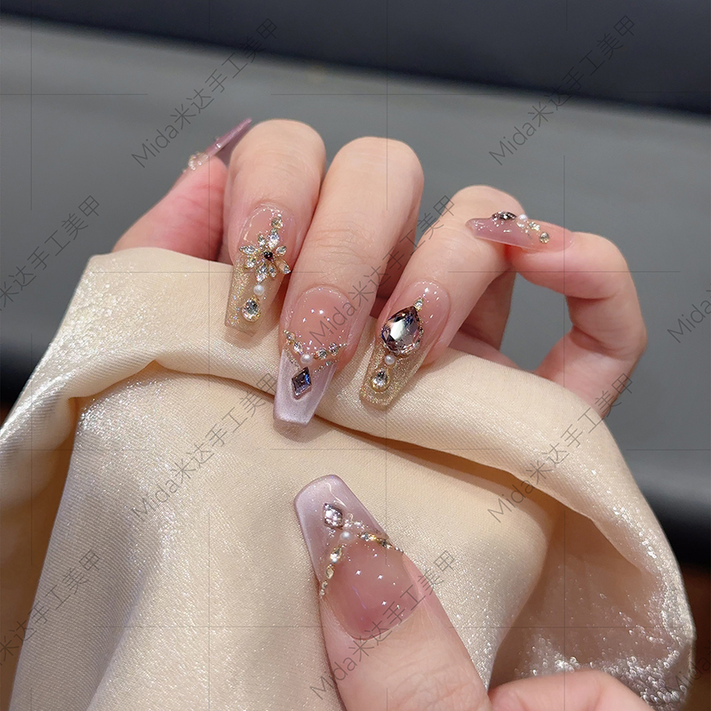 Mida Wearable Nails 2026 New Style High-End Super Popular Handmade Nail Pieces Unique and Beautiful Medium-Length Nail Stickers