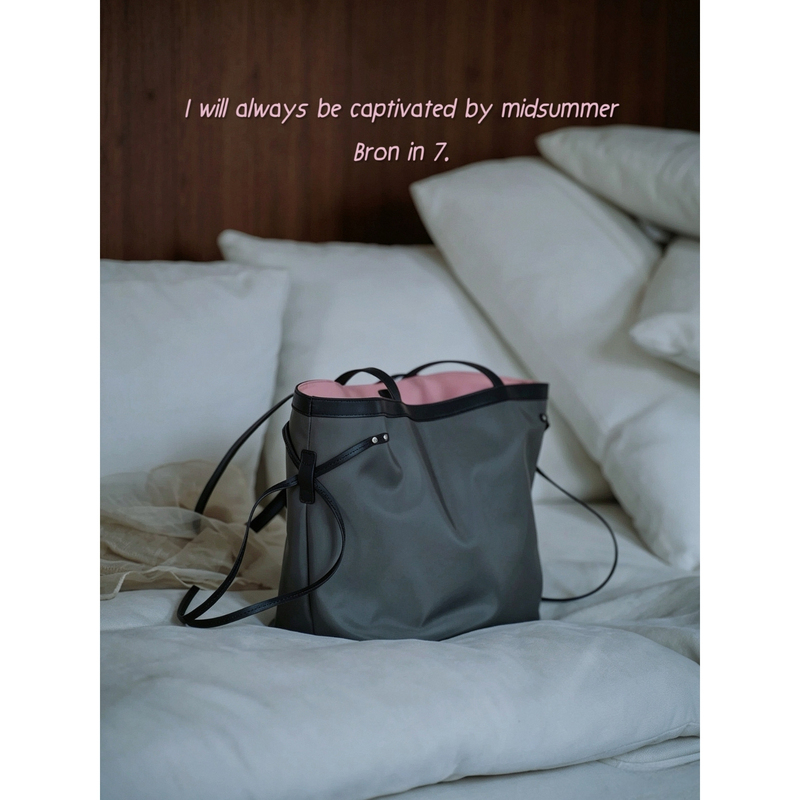「Su Ying」Ultra-Light Large Tote! 500D Taiwanese Original Satin Nylon Fabric with First-Layer Cowhide Leather 「Su Ying」Ultra-Light Large Tote! 500D Taiwanese Original Satin Nylon Fabric with First-Layer Cowhide Leather
