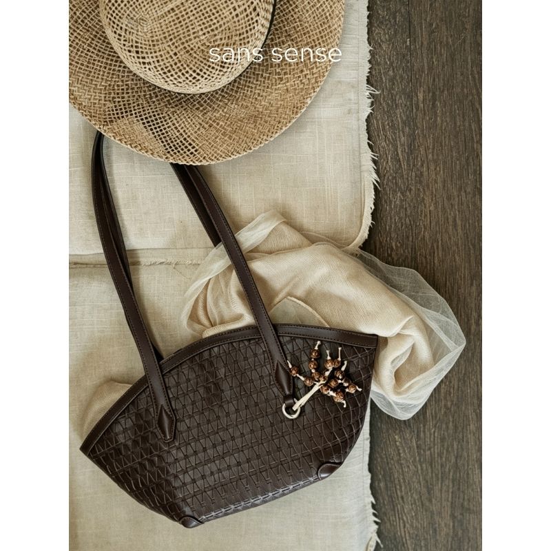 Original * "Xia Bei* Imported Vegetable-Tanned Leather Woven Shell Bag Vacation Tote Bag