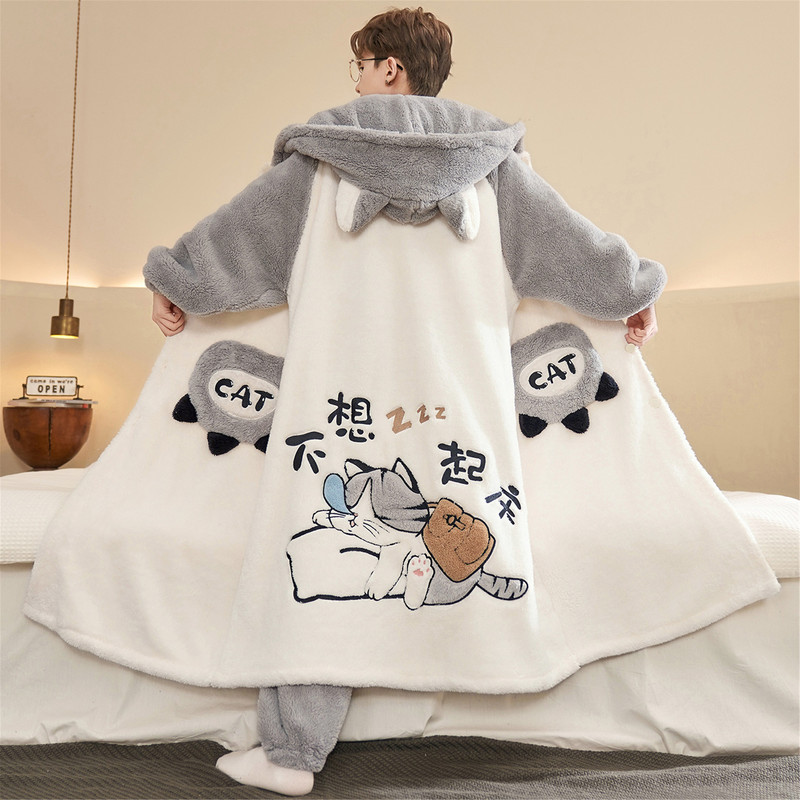 Coral Velvet Nightgown for Men, Cartoon Style, Thickened Pajamas for Teenagers, High School and Junior High School Students, Boys' Winter Flannel Bathrobe, Home Wear