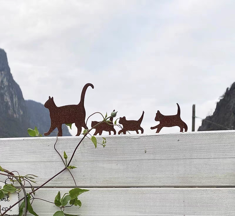 户外/庭院摆件 猫咪母子组合剪影木栅栏装饰做旧金属猫雕塑铁艺挂件庭院围墙摆件