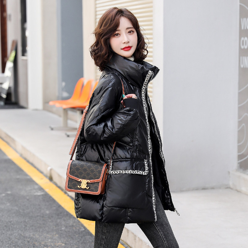 Black Down Jacket Woman 2021 Winter New Fashion Foreign Pie Small Scented Wind Bright Face 90 White Duck Suede Short jacket