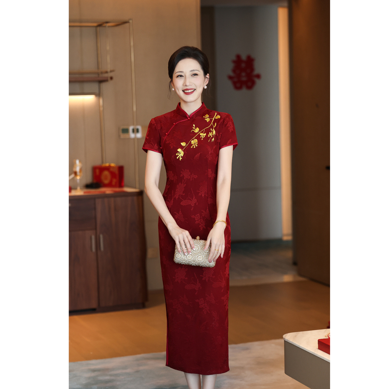 New Chinese-Style Mother's Cheongsam 2026 New Summer Red Light Luxury High-End Everyday Young Style Mother-In-Law Dress