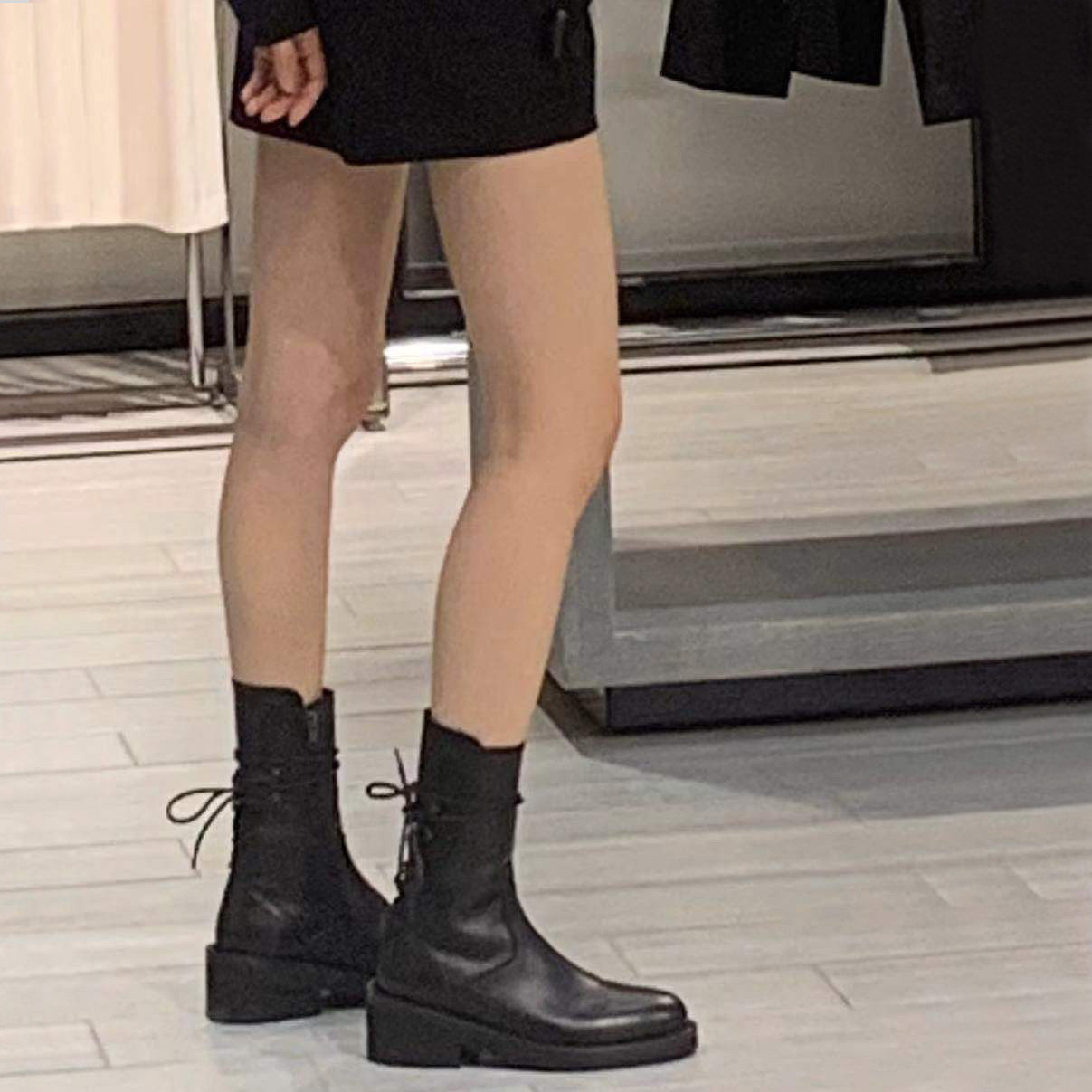 Top layer cowhide ~ rear lace leather thick heel Martin boots female British style black handsome mid-tube motorcycle boots short boots