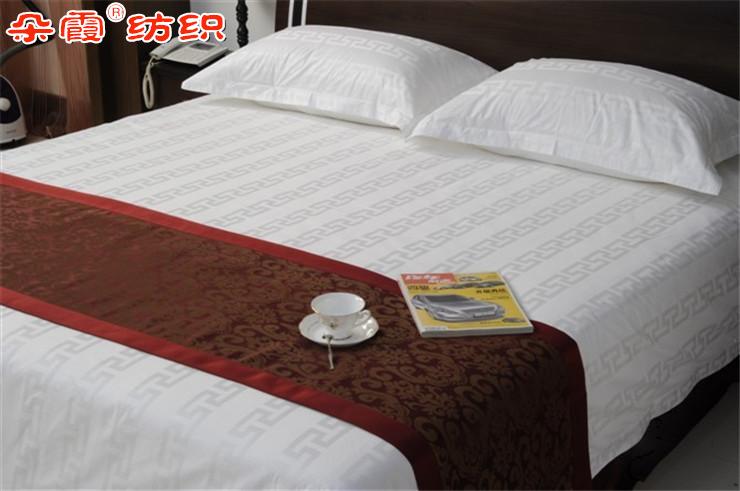 Khách sạn sao khách sạn tấm bông bốn bộ chăn trắng tinh khiết chăn bông chăn gối trở lại từ lưới bốn chăn gối