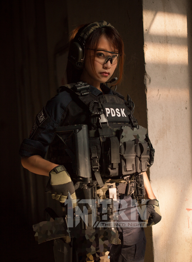 TRN] Black gray industry COMBAT2000 armed girl ultra-small light carrier board tactical vest XPC-MINI