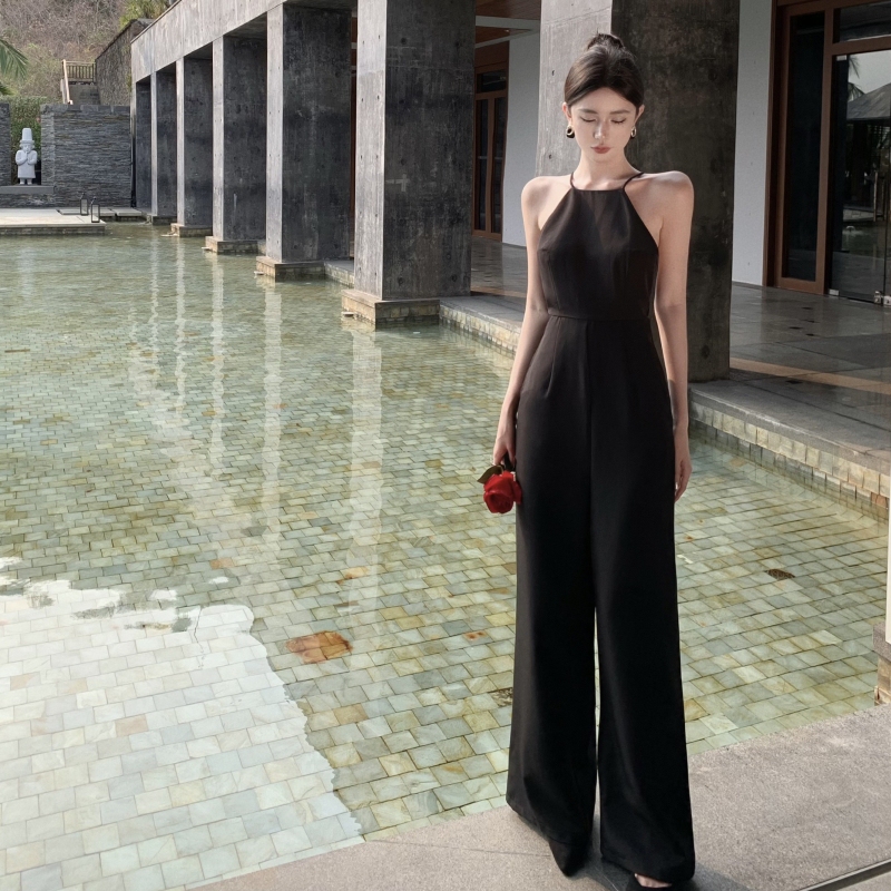 French-Style Elegant Jumpsuit for Women, Summer High-End Niche Fashion Halter Neck Backless Jumpsuit Set