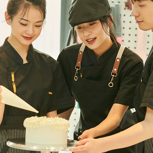 Завтрак с лапшой рабочая одежда с коротки