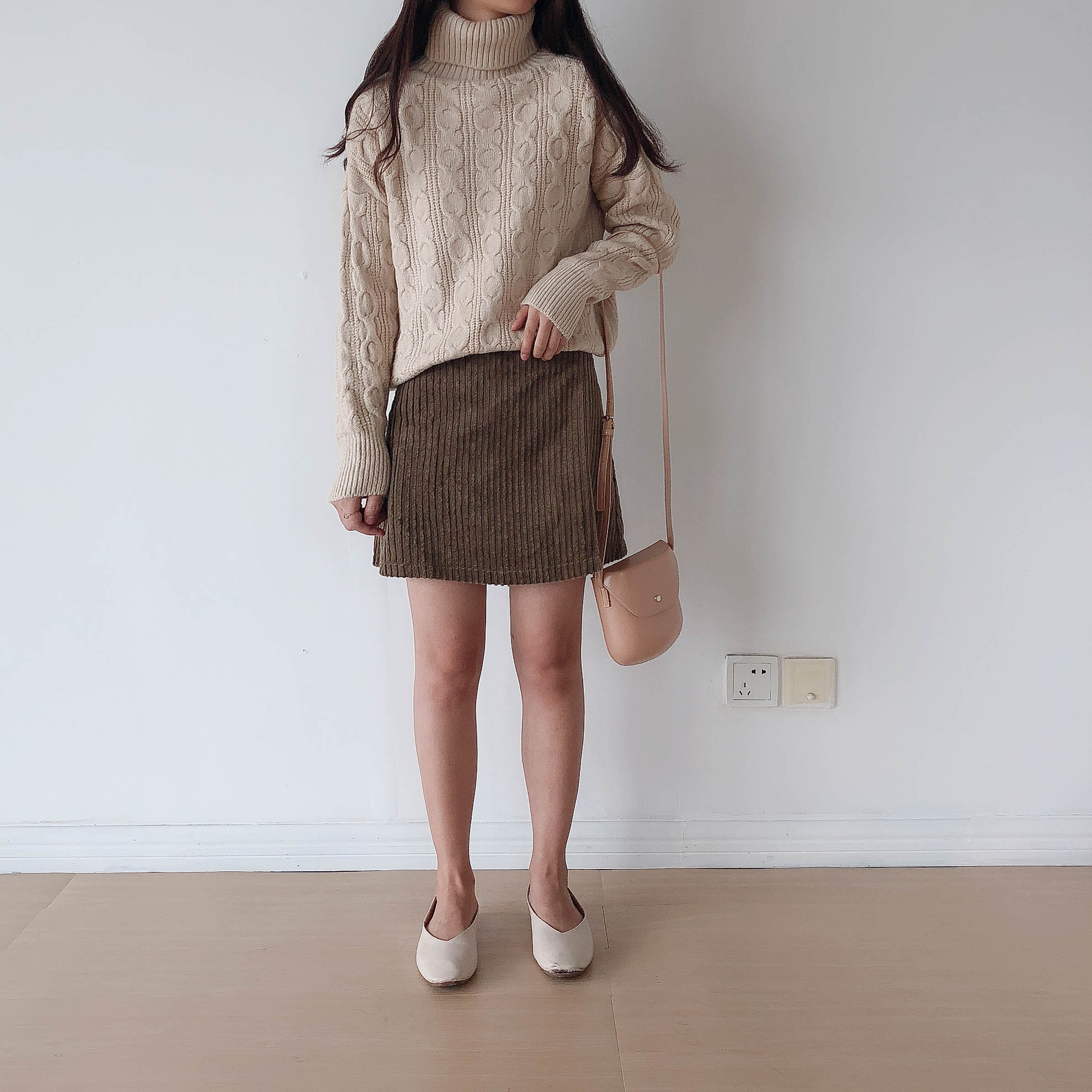 Retro CHIC giả alpaca dày dày xoắn đôi ve áo cao cổ áo nữ mùa thu và mùa đông mới cơ sở áo len màu rắn áo len cao cổ nữ hàn quốc