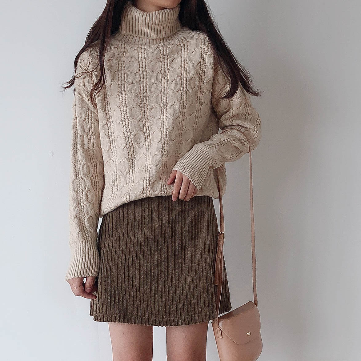 Retro CHIC giả alpaca dày dày xoắn đôi ve áo cao cổ áo nữ mùa thu và mùa đông mới cơ sở áo len màu rắn áo len cao cổ nữ hàn quốc