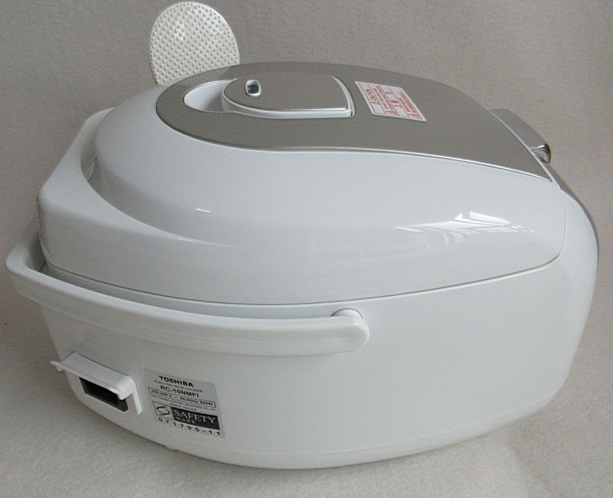 TOSHIBA TOSHIBA Rice Cooker RC18NMFIH Pearl 3L 5L Rice cooker Made in Thailand Thick Inner Dan