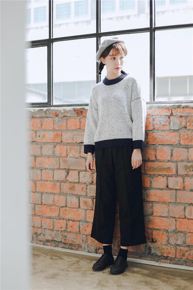 Mùa xuân 2018 mới nhỏ tươi hoang dã cổ tròn áo len áo len nữ mẫu lỏng ngắn đoạn ấm sinh viên bên trong mất thương hiệu thời trang nữ