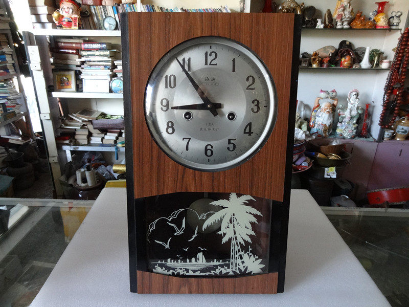 Antique collection boutique Yanbian cards 15 days wooden machinery old hanging clocks and watches 