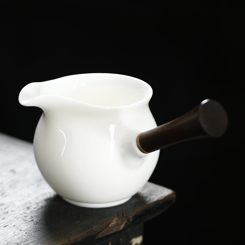 Tea Sea Fair Cup Side Treat White Porcelain Goat Fat Jade Sub tea ware wood handle Anti-burn Jingdezhen Handmade thick-tire Gongfu tea furniture