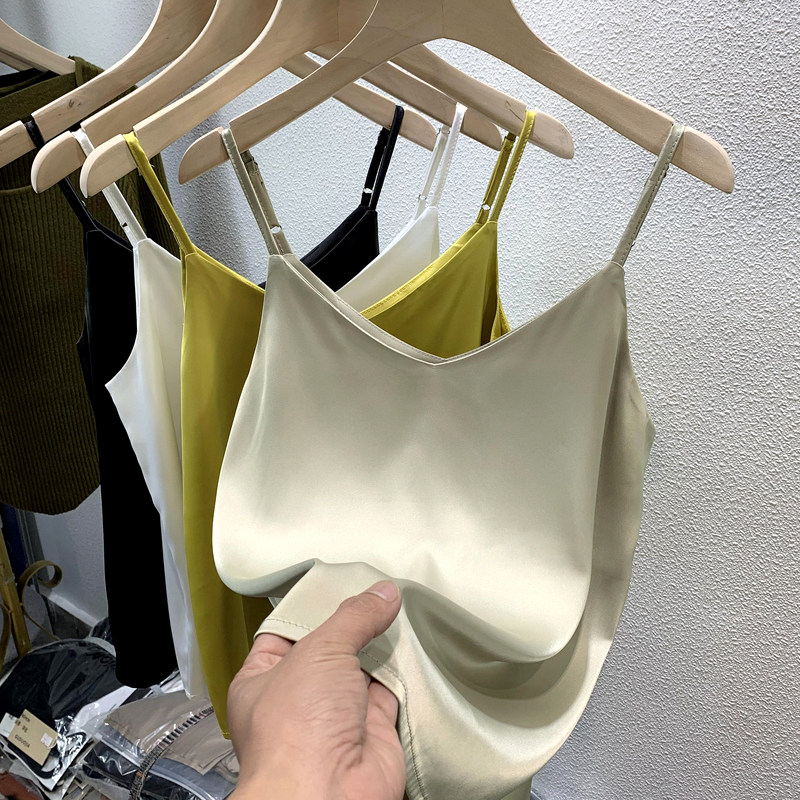 Real Silk Harnesses Vest Women 2022 Spring Summer outwear Temperament V Collar Sexy 100 hitch to hit undershirt tide