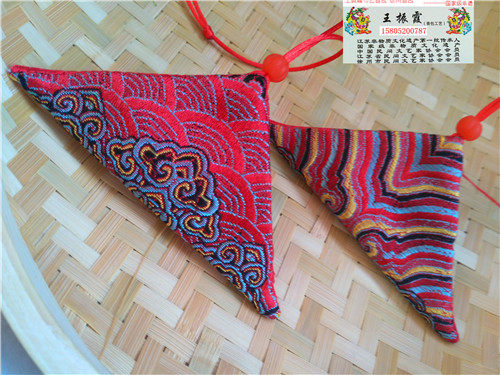 Original portable zodiac year amulet bag hand-sewn peace amulet lanugo bag baby cloth handmade custom