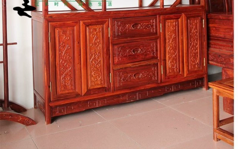 Đồ nội thất bằng gỗ đặc cổ điển Khung cổ gỗ đàn hương đỏ hình thùy Duobao Đồ trang trí Nhà hàng 1,38m lớn Năm khung cổ Fubo - Kệ