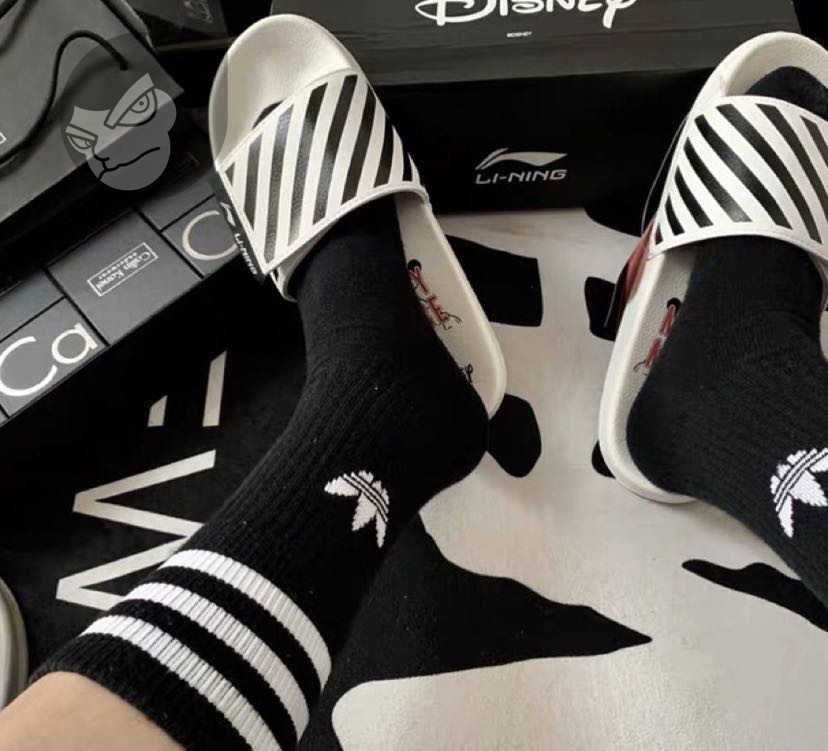 Wu Xing Li-Ning Disney × Li Ning xu hướng chung Velcro dép nhỏ sổ đỏ cho nam và nữ - Dép thể thao giày dép juno