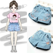 Quần short bé gái denim mặc quần áo mùa hè cho bé mùa hè quần nóng nước ngoài ngày hoang dã gầy gò 2019 mới - Quần jean