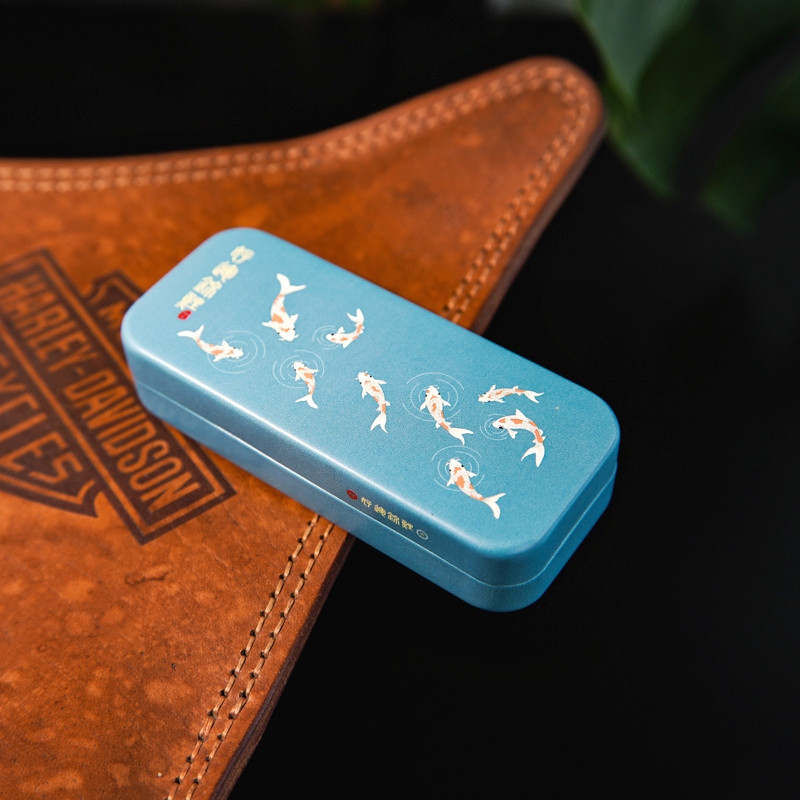 Glasses Case, National Fashion Trend, Stylish and Pressure-Resistant Portable Sunglasses Case for Girls, Personalized Creative Sunglasses and Prescription Glasses Storage Box for Men Glasses Case, National Fashion Trend, Stylish and Pressure-Resistant Portable Sunglasses Case for Girls, Personalized Creative Sunglasses and Prescription Glasses Storage Box for Men