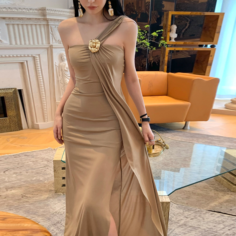 One-Shoulder Dress, Sexy Off-Shoulder Greek Goddess Tube Top Dress, High-End Golden Three-Dimensional Flower Evening Dress One-Shoulder Dress, Sexy Off-Shoulder Greek Goddess Tube Top Dress, High-End Golden Three-Dimensional Flower Evening Dress