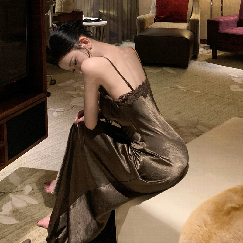 Lace Suspender Dress for Women, Light Luxury, High-End Feel, Backless Acetate Satin V-Neck High-End Formal Dress, Long Dress