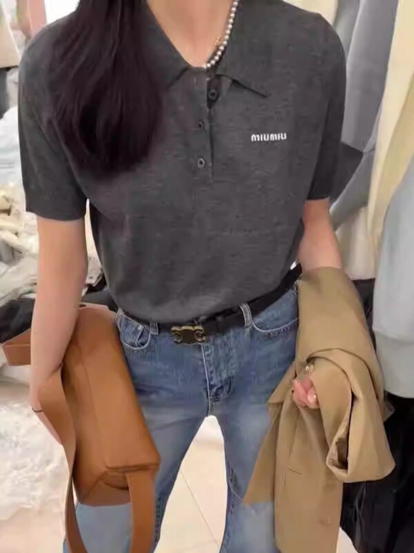 2026 New Style Miu Embroidered Letter Polo Collar Slim Fit Wool Knit Short-Sleeve Women's Top with Turn-Down Collar Half-Sleeve T-Shirt 2026 New Style Miu Embroidered Letter Polo Collar Slim Fit Wool Knit Short-Sleeve Women's Top with Turn-Down Collar Half-Sleeve T-Shirt