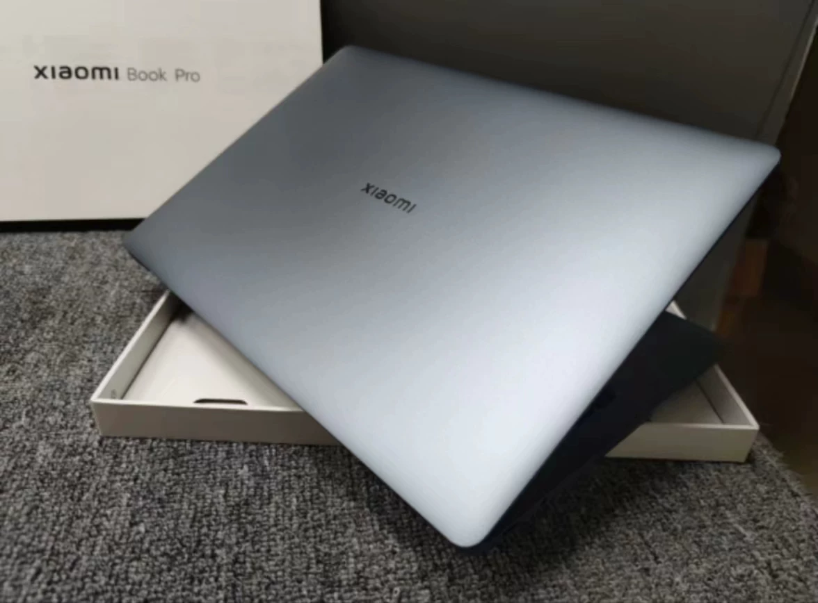 Ноутбук Xiaomi легкий и тонкий, процессор Intel Core i7