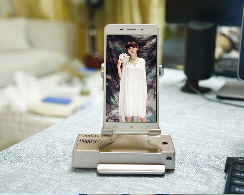Sáng tạo đa chức năng sạc kho báu triple với đứng Bluetooth stereo điện thoại di động tablet phổ xách tay điện thoại di động - Ngân hàng điện thoại di động sạc dự phòng sạc nhanh
