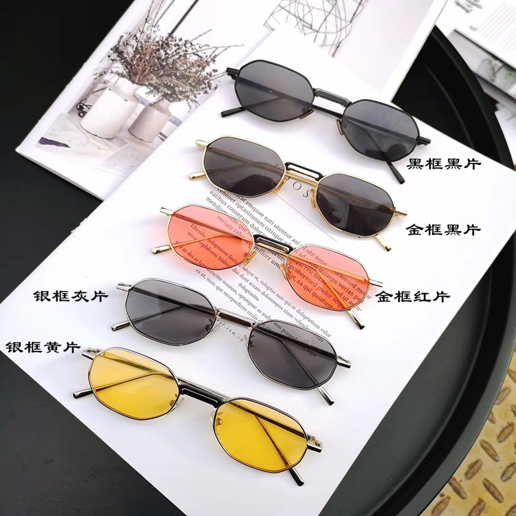 KB mới siêu nhỏ khung hình bát giác bát giác cận thị kính kim loại siêu nhẹ Đức không gây dị ứng chính xác kính không gọng