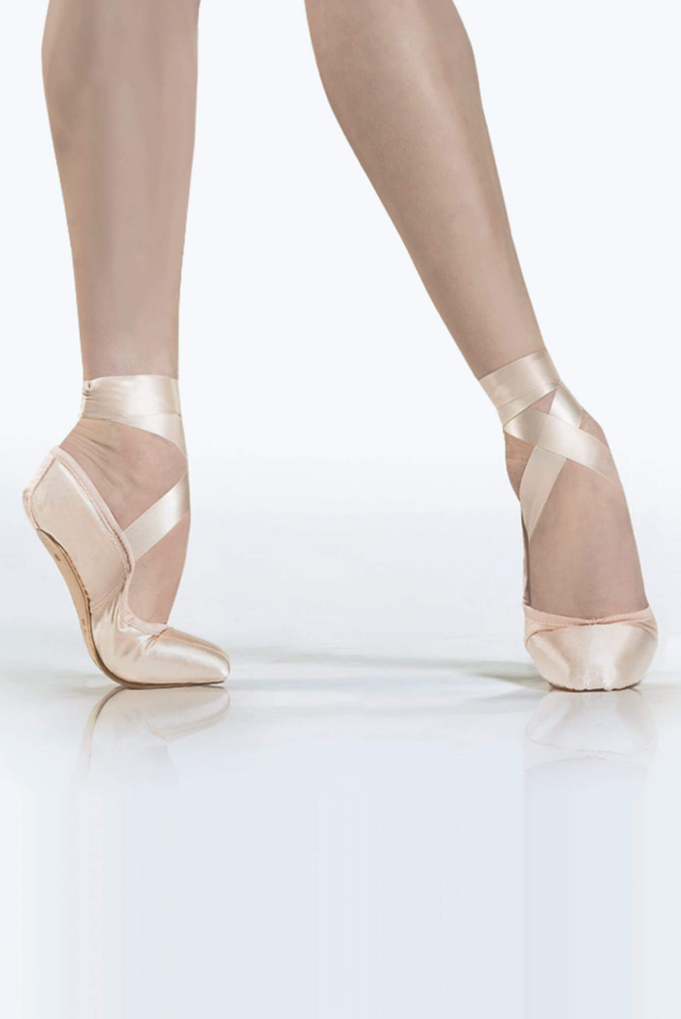 Spot Wear Moi Demi Pointe ballet shoes have sewn ribbon (non-footy shoes)