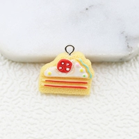 Торт клубничный треугольный №9 (с гвоздями)