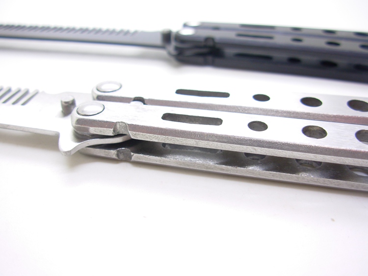 With leather cover outdoor steel folding comb butterfly practice knife comb thrower tool can be a comb black and white bicolor