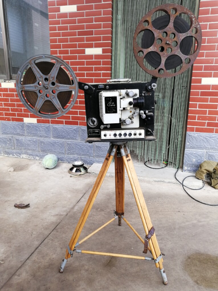 16MM movie machine bar decoration antique movie machine projector genuine