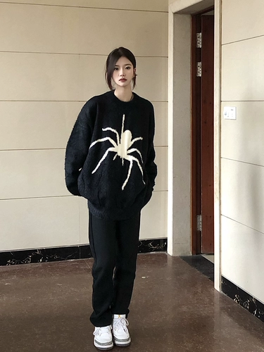 Оригинальный трикотажный демисезонный свитер подходит для мужчин и женщин для влюбленных, с вышивкой, оверсайз