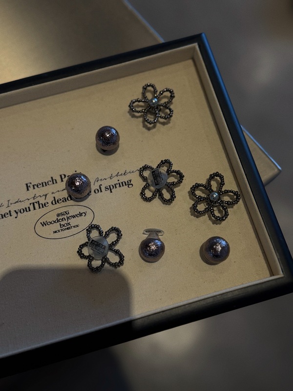 "Flowers Bloom in the Dark Night" Shoe Charms and Accessories Compatible with Crocs Metal Decorations