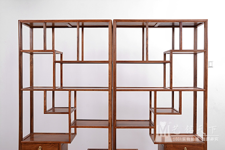 ����������ʽ��ʽ�¹�ʵľ�౦�� J-11201