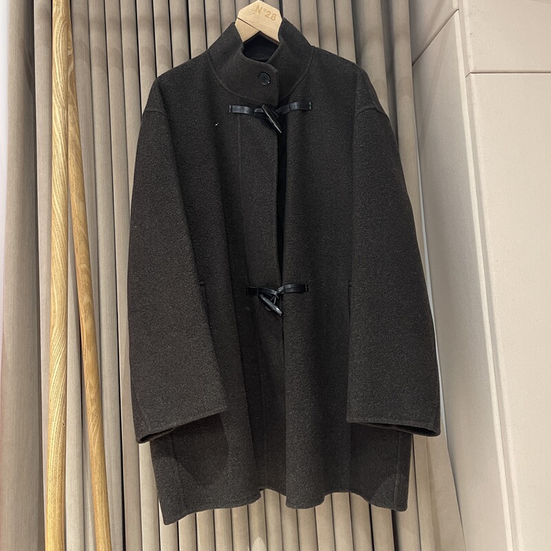 2026 Summer Model 18Qq-535 Horn Button One-Size Coat m Bust Size 128 Length 79 No Returns No Exchanges