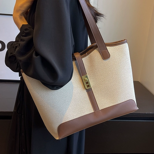 Вместительный и большой шоппер, сумка на одно плечо