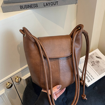 Versatile and popular maillard style bucket bag for women