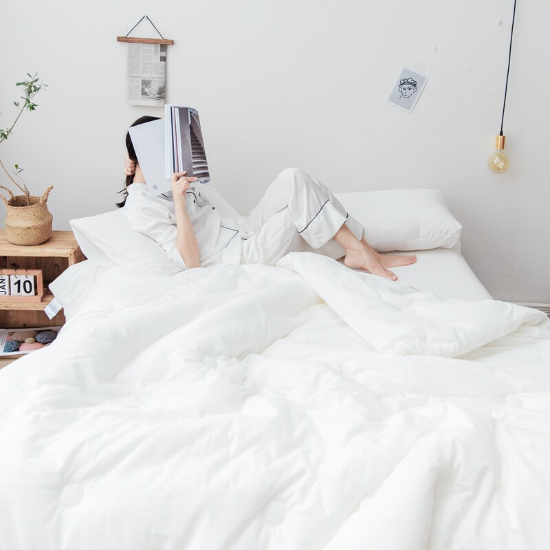 The white spring and autumn quilt quilt fixed double is cored by 200x230 feather quilt single person