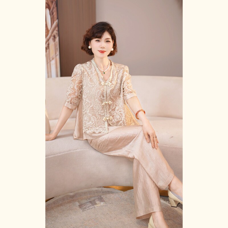 Middle-Aged Mother's Spring and Summer Fashion Suit 2026 New Stylish Middle-Aged and Elderly Women's Fashion Two-Piece Set Top and Bottom Clothes