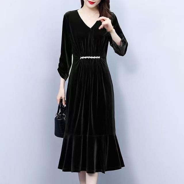 Autumn Clothing Is Super Nice-Looking, Pure Color Velvet Women's A-Line Dress, Gentle Style, V Neck, Waist Slimming, Fishtail Long Skirt