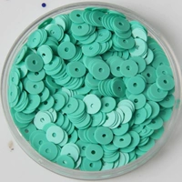 Синяя твердая цветная дыра зеленое