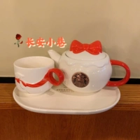 Красный заварочный чайник с бантиком, 610 мл