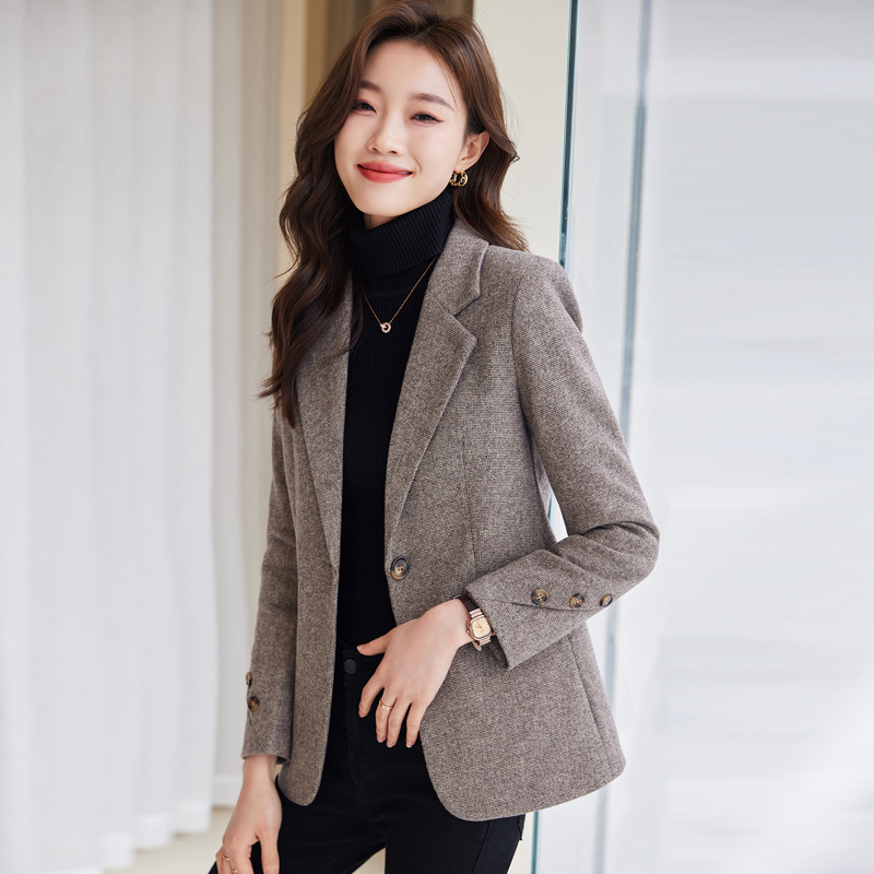 Women's Blazer for Spring and Autumn 2026, Super Popular Style, Very Attractive, Slim Fit, Elegant, Casual Woolen Small Suit Women's Blazer for Spring and Autumn 2026, Super Popular Style, Very Attractive, Slim Fit, Elegant, Casual Woolen Small Suit