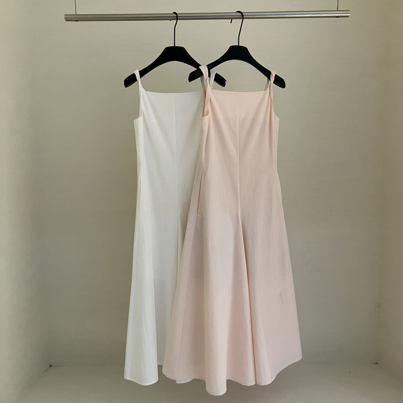 Enjoyable New Long Dress, Fashionable Korean Style, Fresh and High-End, Slimming Dress, Elegant and Age-Reducing Suspender Dress